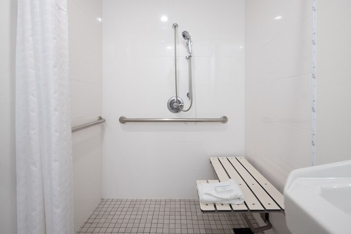 Days Inn by Wyndham Arroyo Grande / Pismo Beach