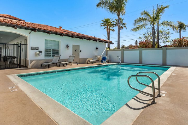 Pool 4 of 41