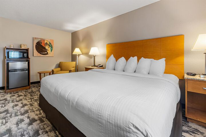 Best Western Ambassador Inn & Suites