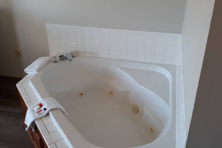 Hot Tub 39 of 40