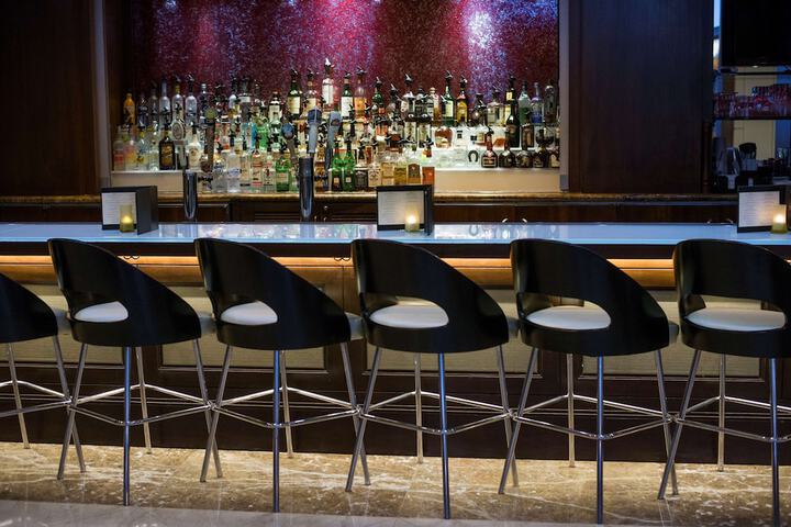 Lounge 63 of 68