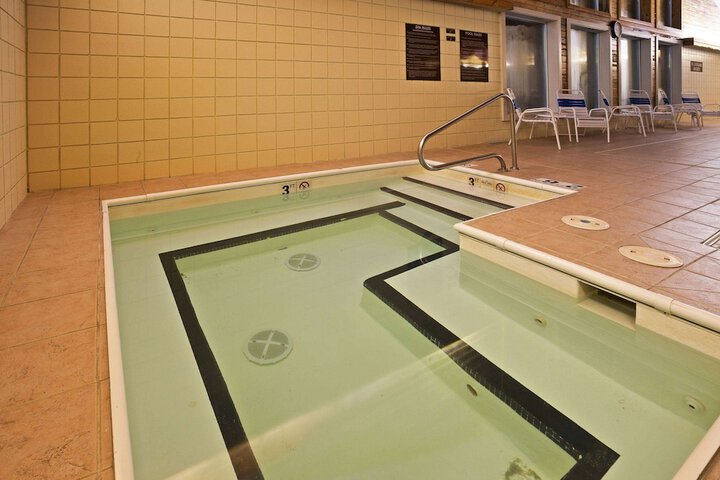 Spa 26 of 28