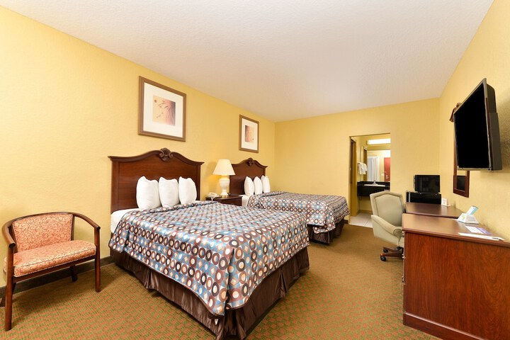 Room 4 of 14