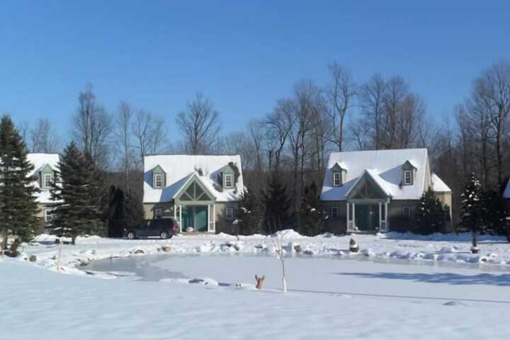Spruce Hill Inn and Cottages