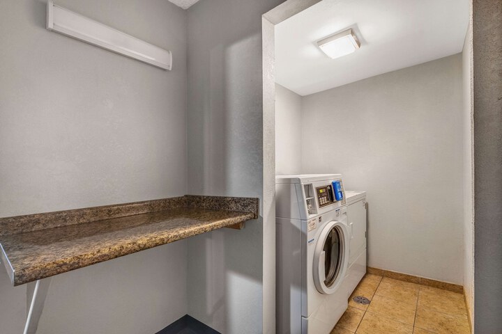 Motel 6 Elk Grove Village IL - OHare