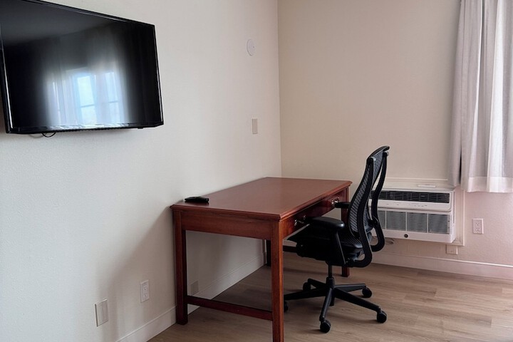 Room 28 of 41