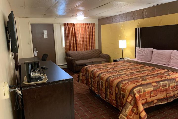 Room 15 of 31