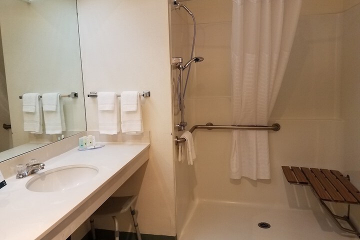 Room 25 of 72