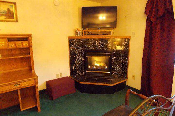 Room 21 of 38