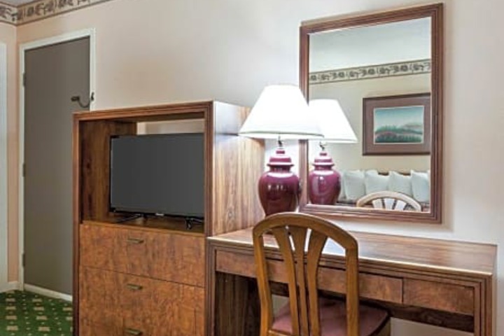 Jasper Inn & Suites