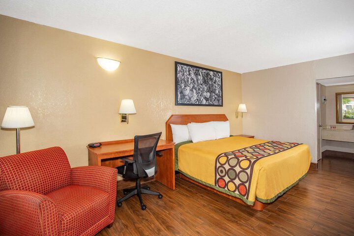 Room 29 of 52