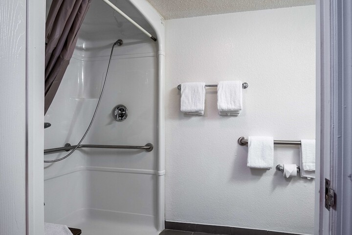 Room 21 of 29