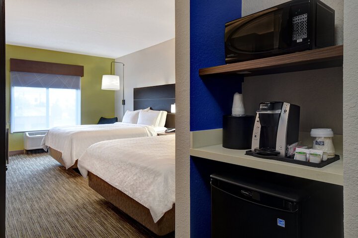 Holiday Inn Express & Suites Smyrna by IHG