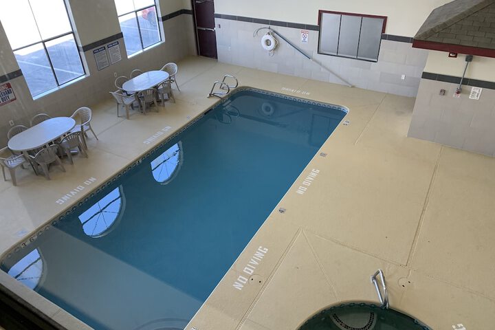 Pool 4 of 24