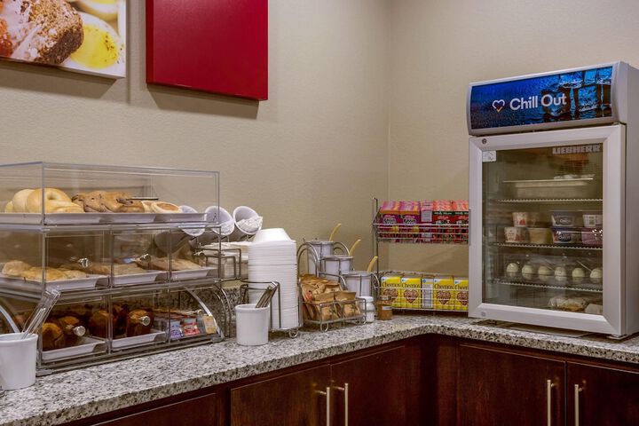Comfort Suites Wooster near University Campus