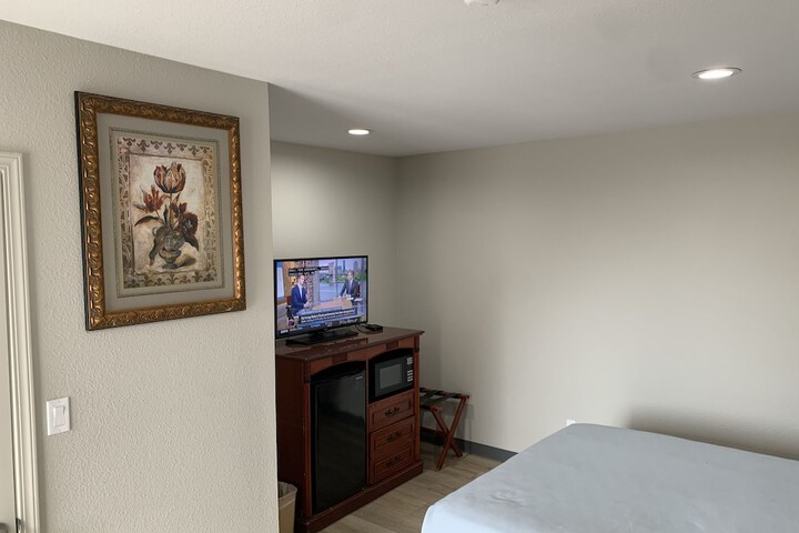 Room 16 of 31