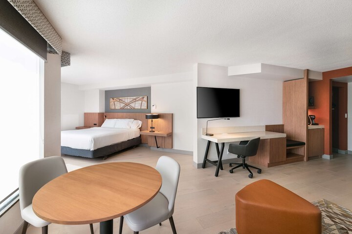 Hilton Garden Inn Toronto Airport