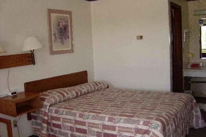 Room 22 of 31