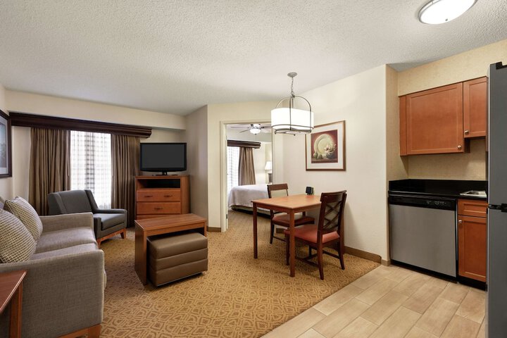Room 15 of 27