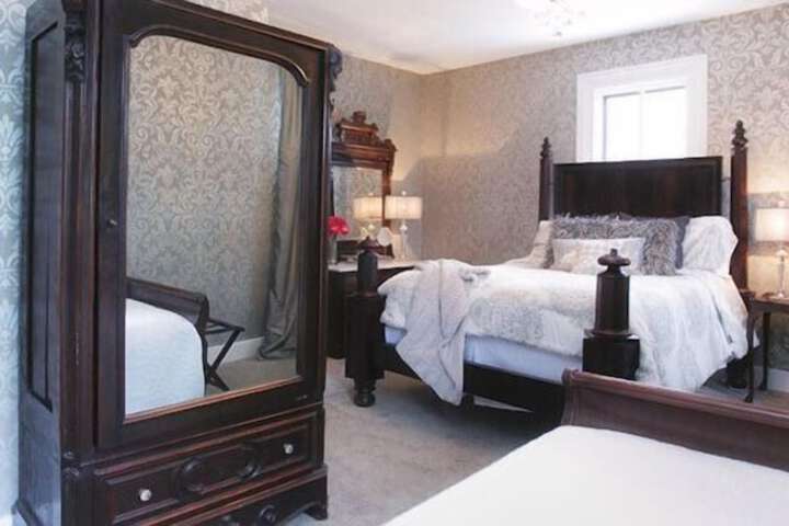 Room 11 of 46