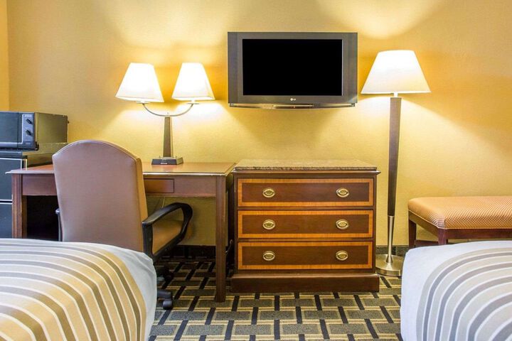 Room 21 of 49