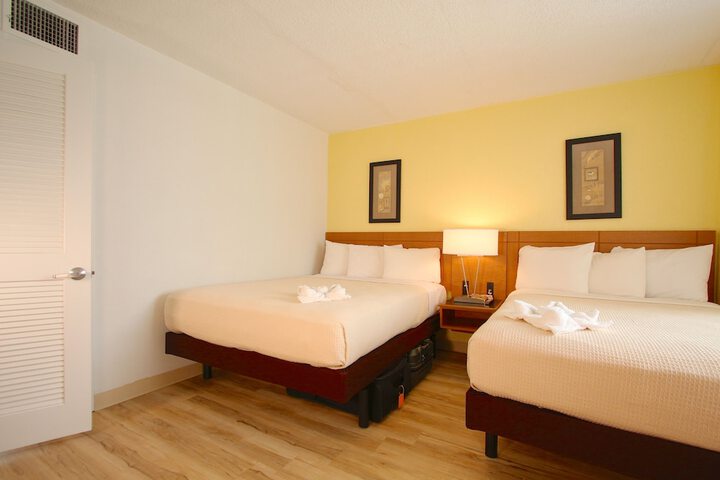 Room 6 of 43