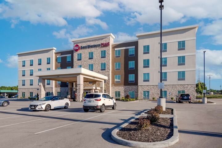 Hotel 4 of 49