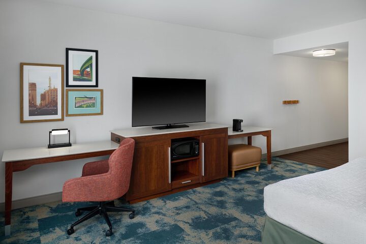 Hampton Inn & Suites Detroit / Troy