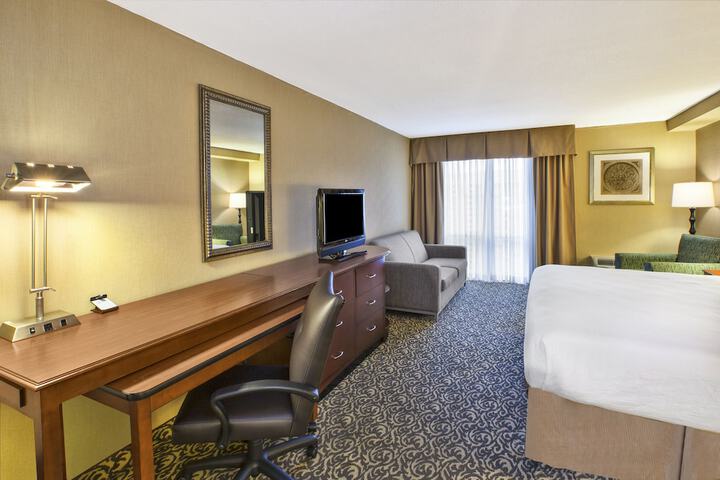 Room 12 of 41