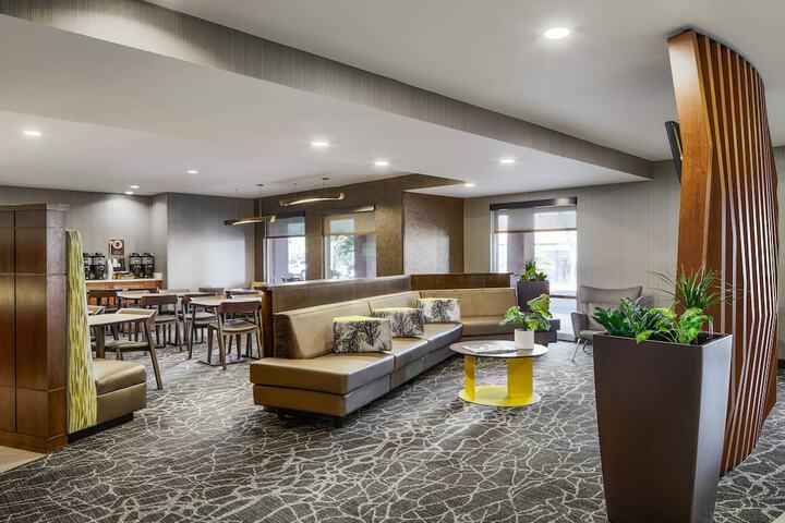 Hotel Interior 6 of 24