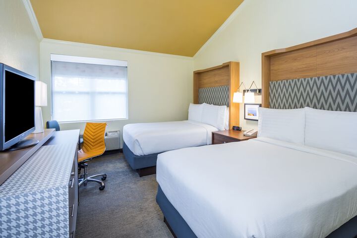 Room 12 of 24
