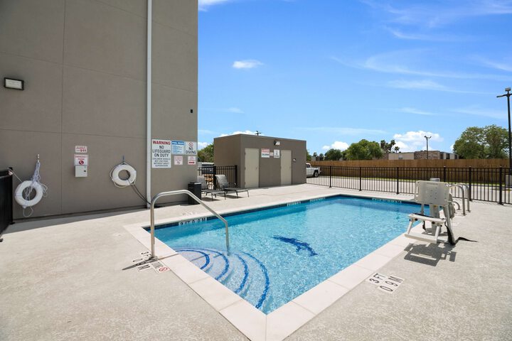 Pool 7 of 37