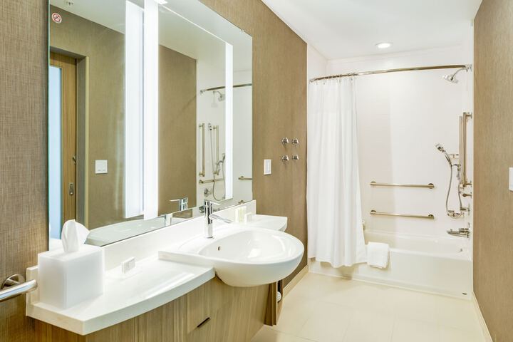 Room 15 of 31