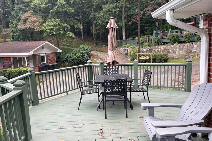 Mountain Aire Cottages Inn & Glamping