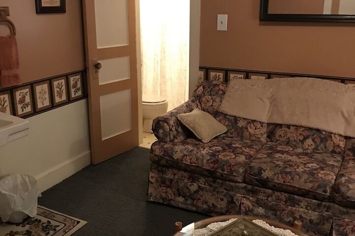 Room 25 of 41
