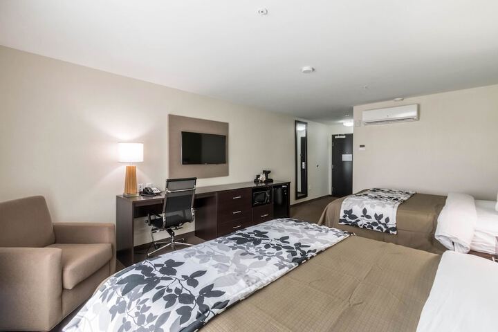 Room 19 of 34