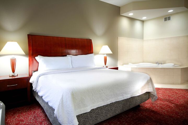 Room 6 of 13