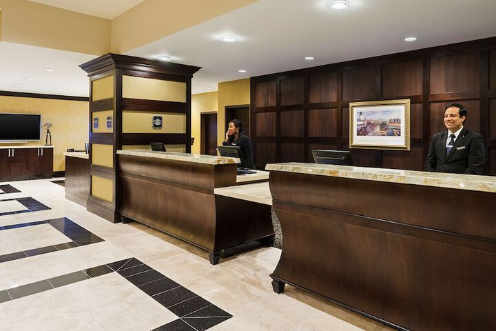 Hotel 5 of 84
