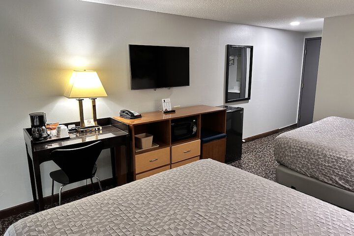 Room 15 of 25