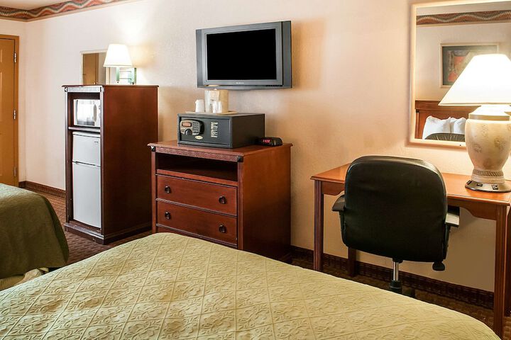 Room 11 of 34