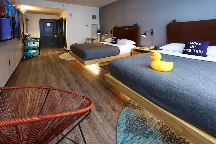 Room 30 of 54