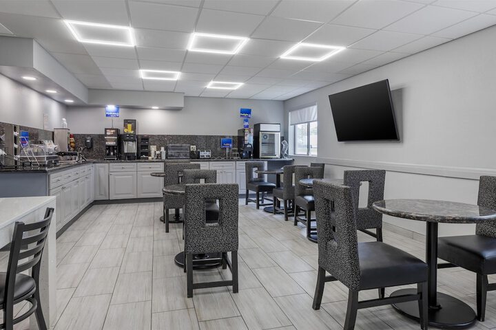 Best Western Bolingbrook Hotel