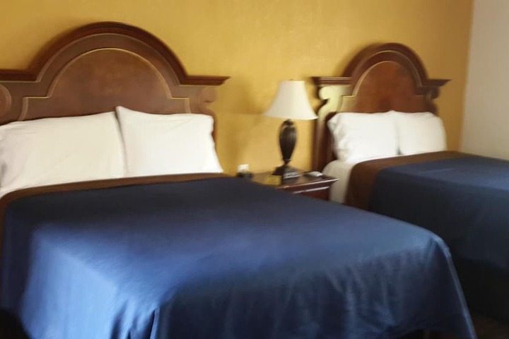 Room 27 of 47