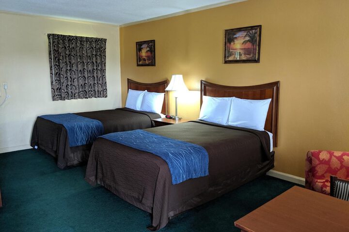Room 5 of 17