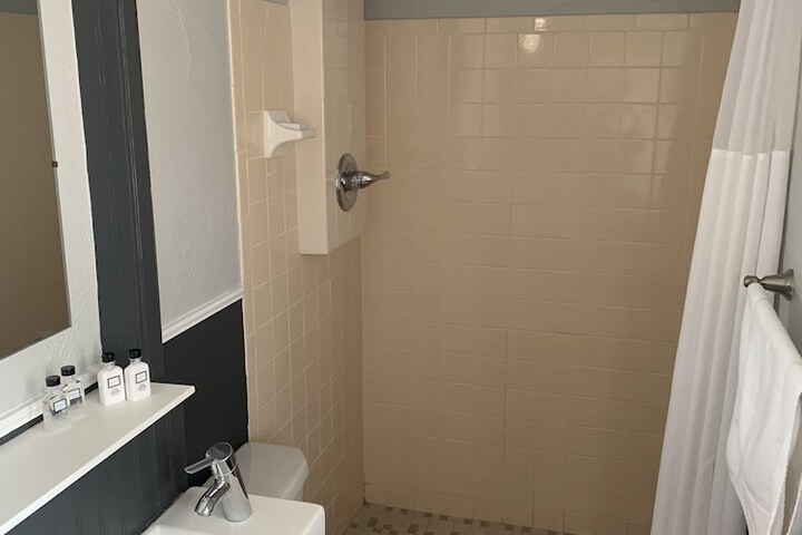 Room 29 of 47
