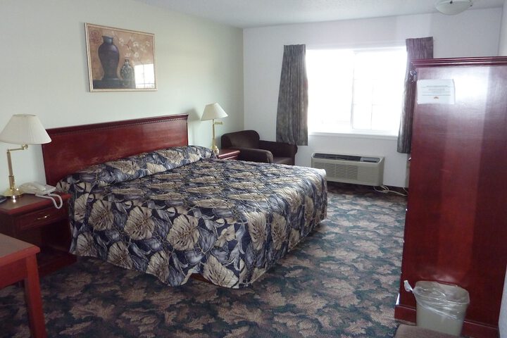 Room 10 of 27