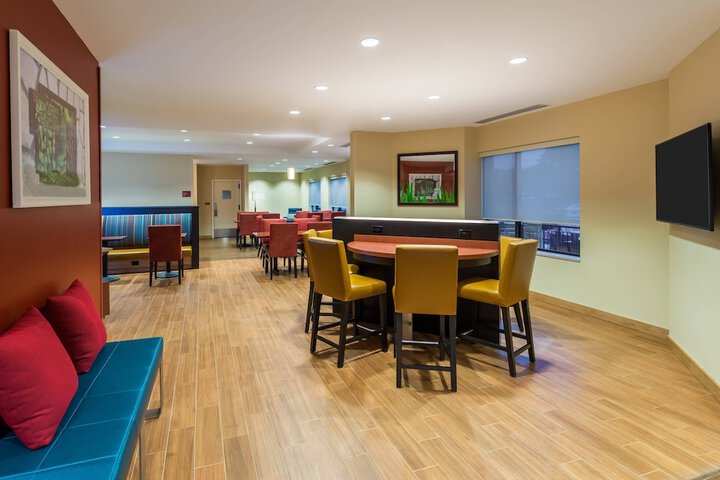 Hotel Interior 11 of 42