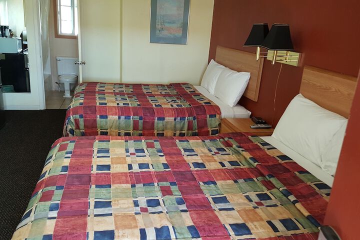 Room 13 of 21