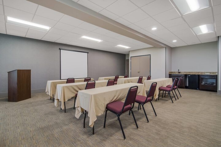 Country Inn & Suites by Radisson Goldsboro, NC