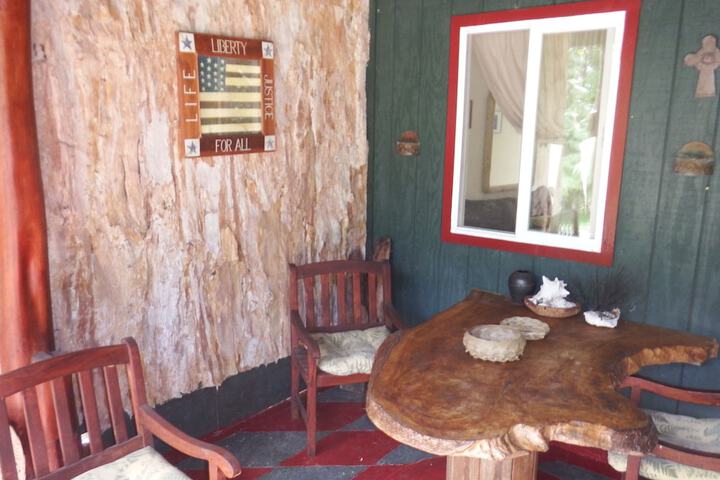 Aloha Crater Lodge